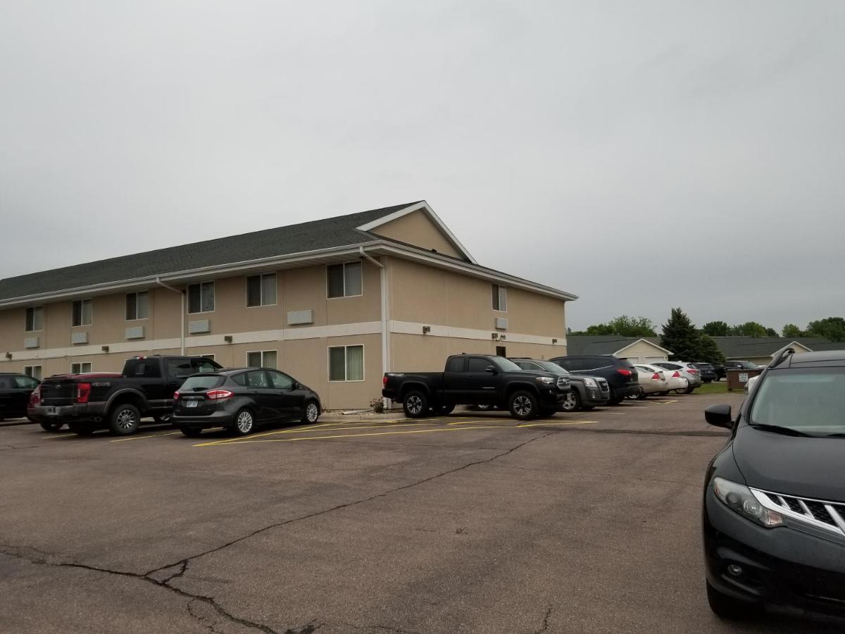 Dell Rapids Bilmar Inn & Suites מראה חיצוני תמונה