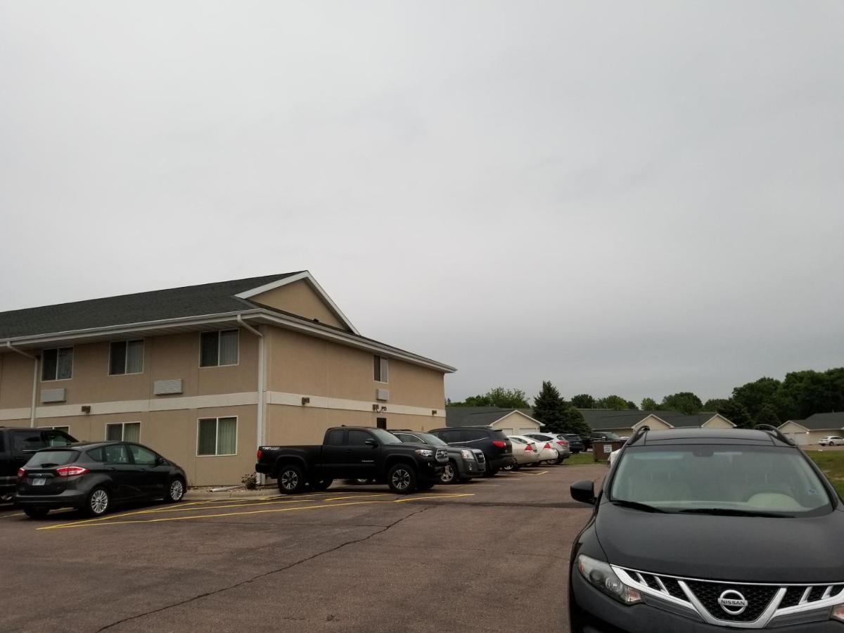Dell Rapids Bilmar Inn & Suites מראה חיצוני תמונה